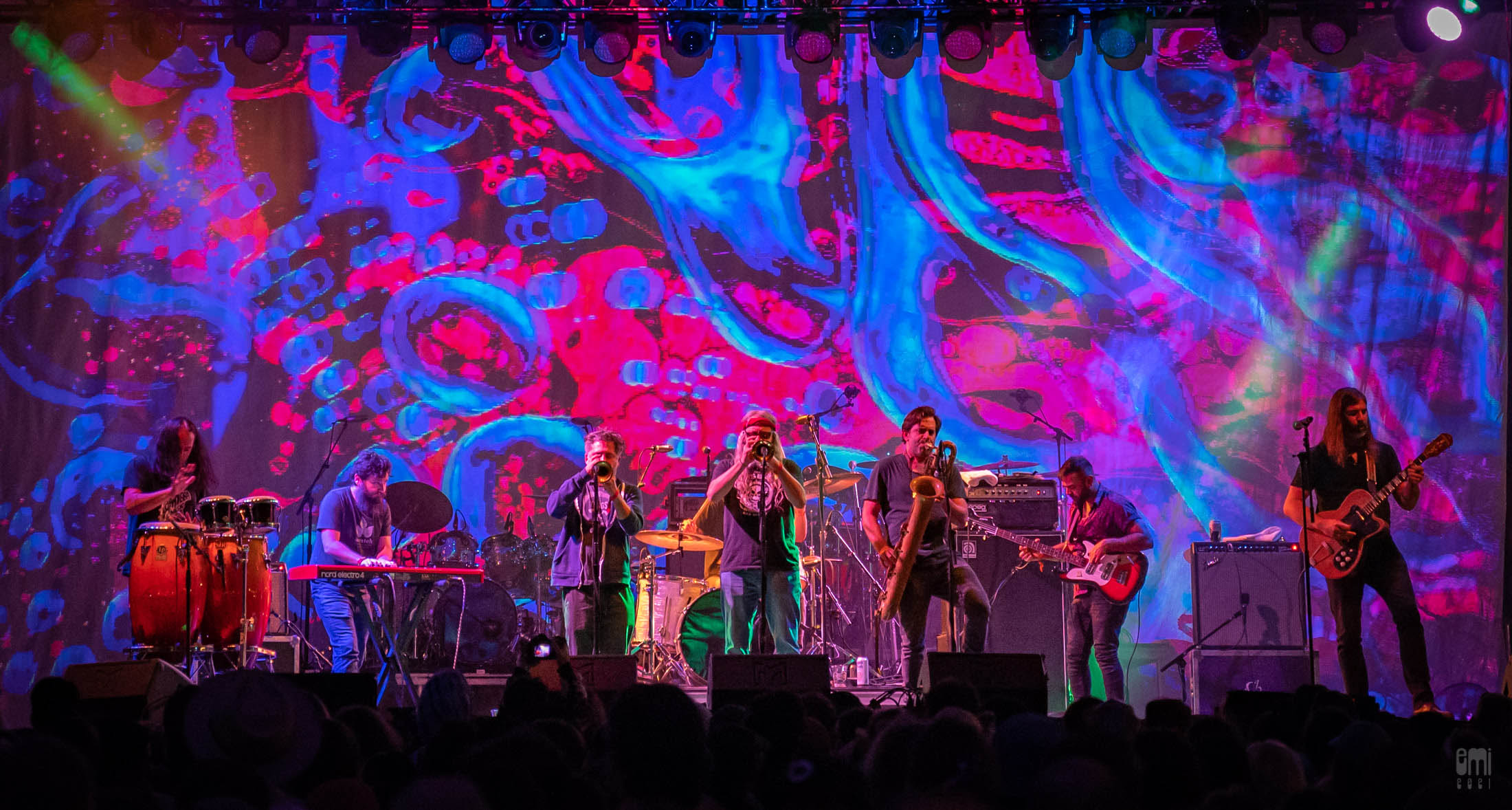 20211113 The Budos Band with Mad Alchemy Liquid Light Show at Desert Daze 2021, photo by emi