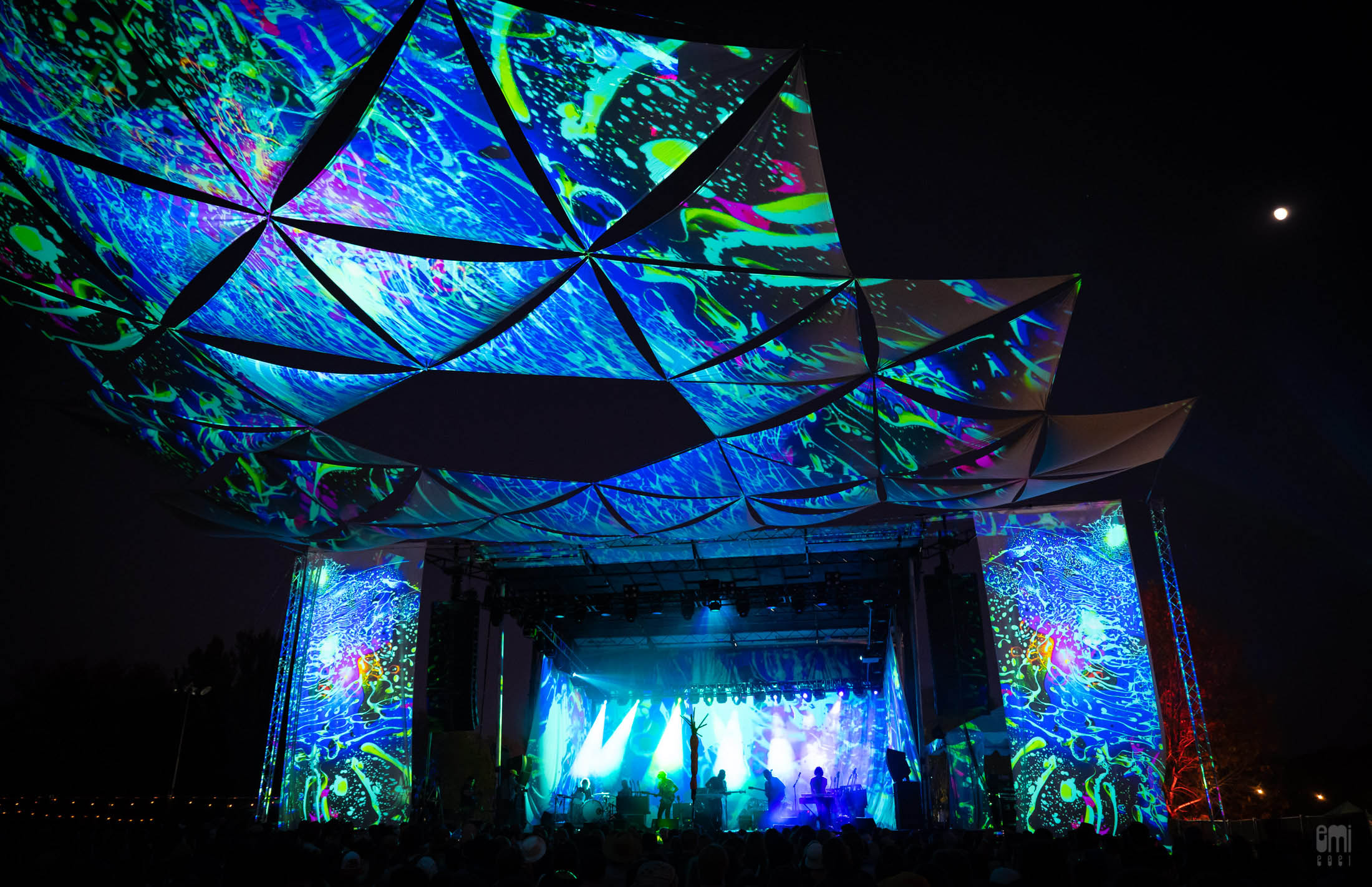 20211114 The Black Angels with Mad Alchemy Liquid Light Show (around of the stage ) at Desert Daze 2021, photo by emi