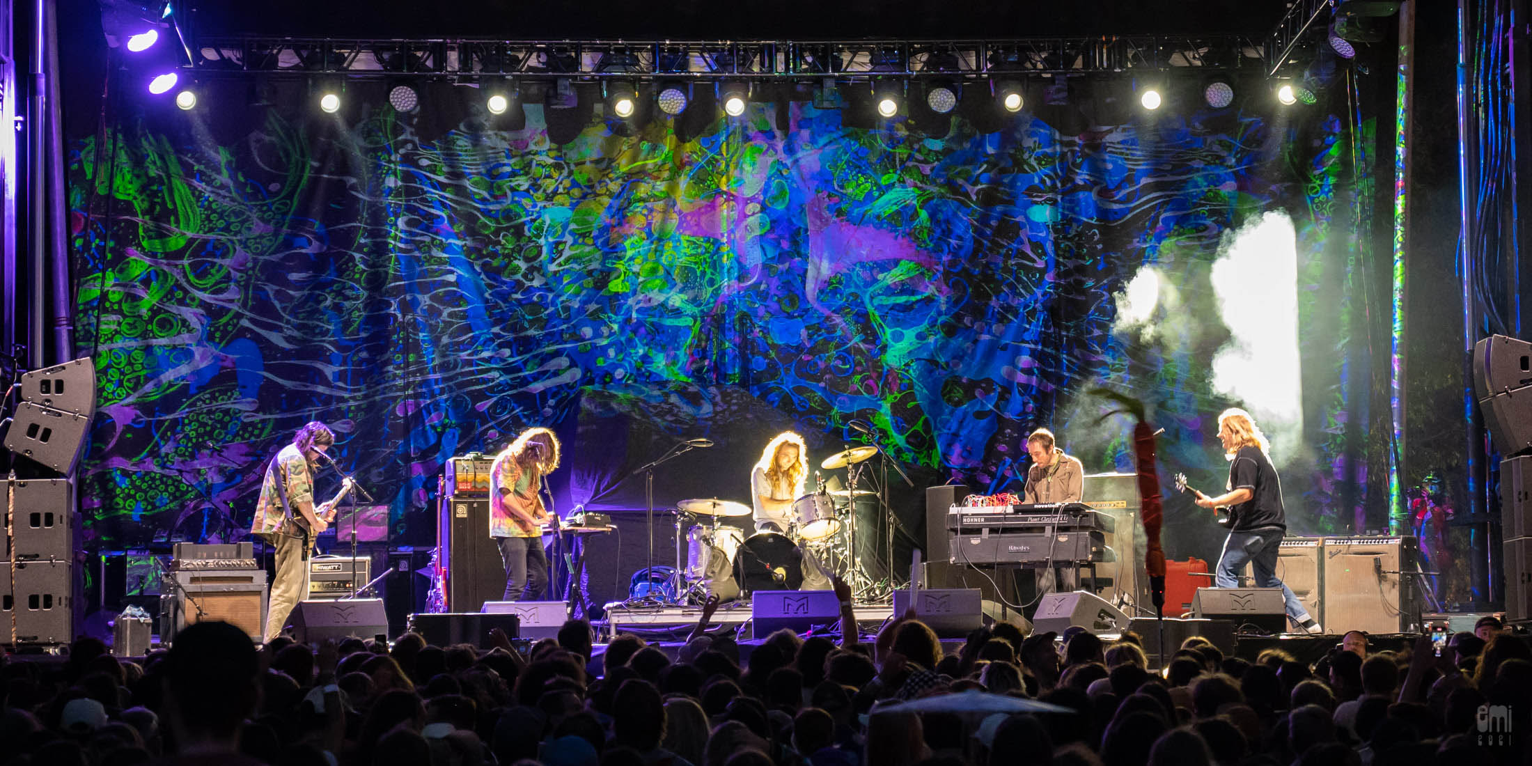 20211112 Ty Segall with Mad Alchemy Liquid Light Show at Desert Daze 2021, photo by emi