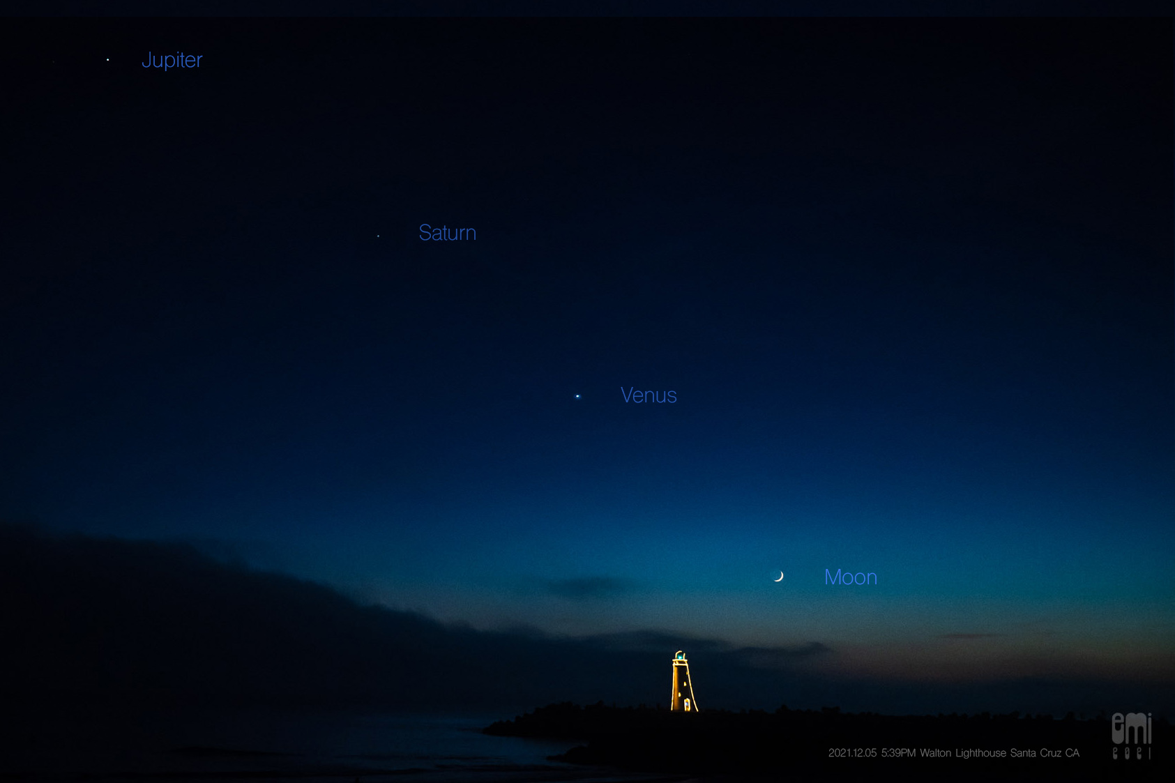 20211205 Jupiter Saturn Venus Moon Walton Lighthouse Santa Cruz photo by emi
