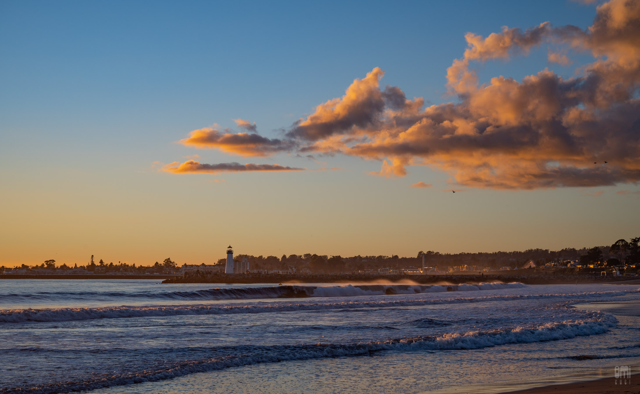 20211227 Sunset at Santa Cruz Breakwater Lighthouse Walton at Twin Lakes State Beach, Santa Cruz, CA photo by emi