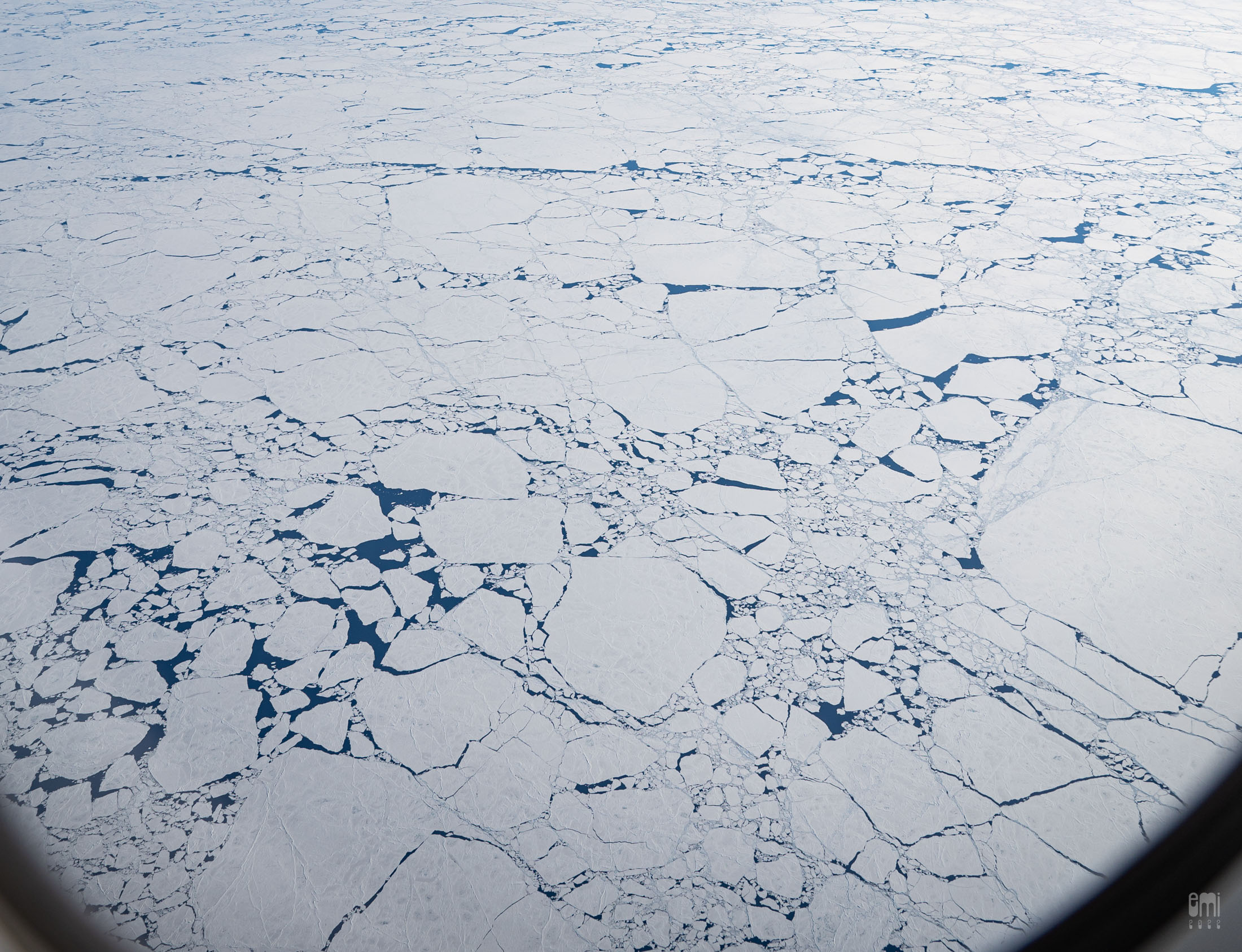 20220628 Arctic Ocean from Finnair emi-9551