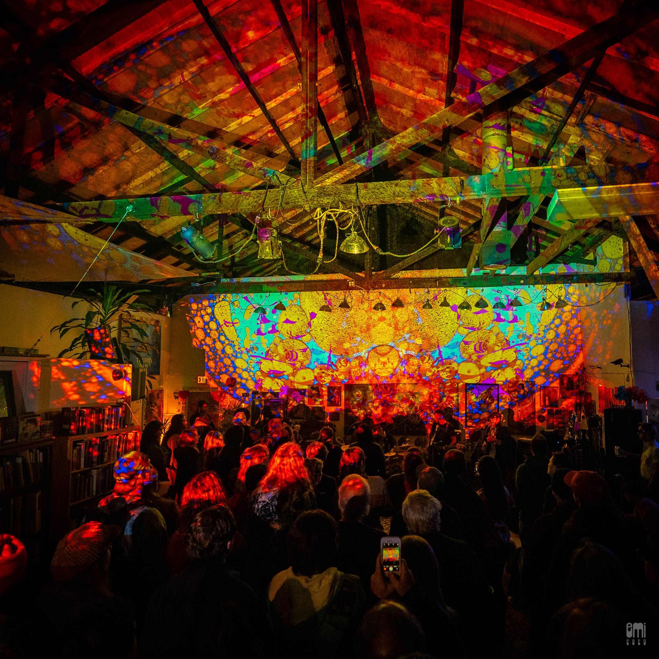2023.1.14 Hot Mountain Dips with Mad Alchemy Liquid Light Show at Art House Gallery, Berkeley. photo by emi