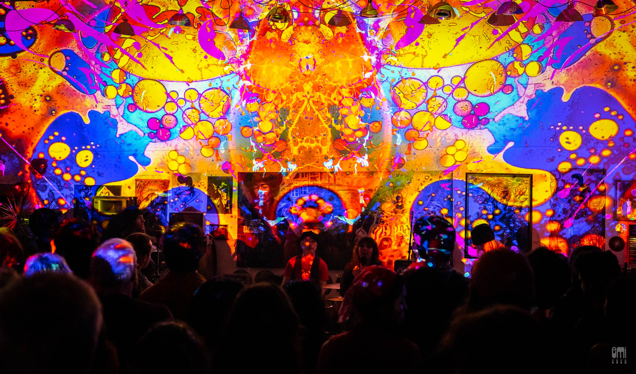 2023.1.14 Tabernacle with Mad Alchemy Liquid Light Show at Art House Gallery, Berkeley. photo by emi