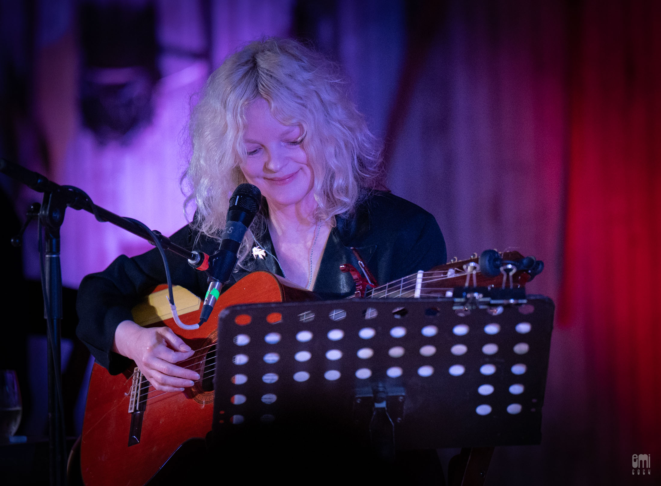 2024.6.29 Jessica Pratt at Gundlach Bundschu Winery Redwood Barn Sonoma CA. photo by emi